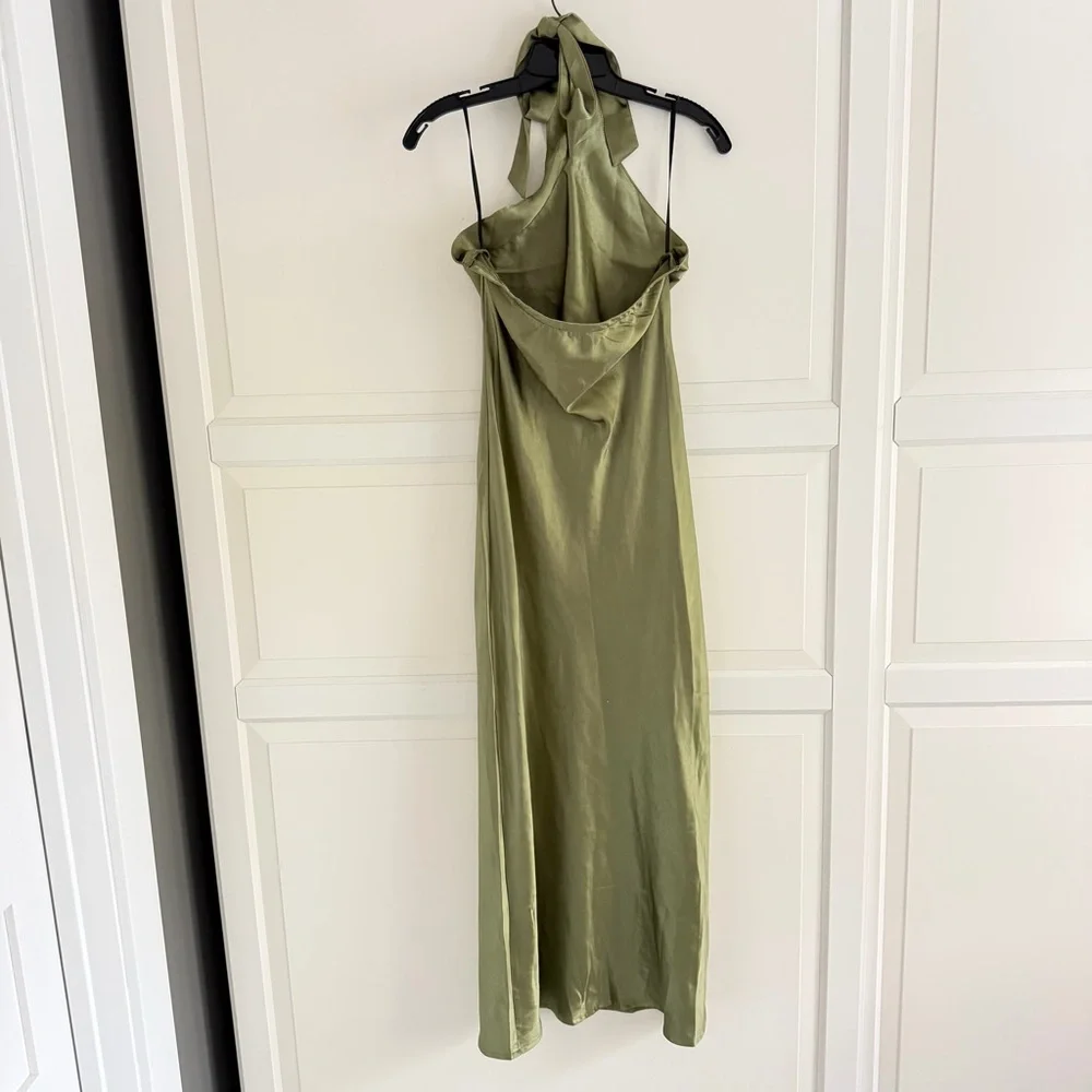 New! Petal + Pup Grasie Olive Green Satin Halter Maxi Dress Size 8 41370 - Picture 7 of 14